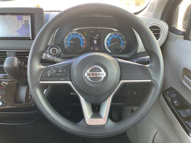 日産 デイズ X 青森県 2022(令4)年 3万km ブラック 4WD/寒冷地仕様/社外メモリナビ/CD・Bluetooth・SD/バックカメラ/前席シートヒーター/エマージェンシーブレーキ/車線逸脱警報/ハイビームアシスト/フロント・バックソナー/サイド・カーテンエアバッグ/前方ドライブレコーダー/ETC/インテリキー/プッシュスタート/オートライト/純正14インチアルミ