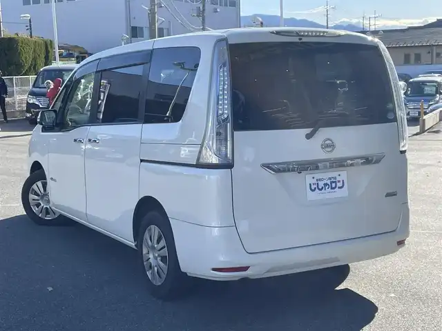 日産 セレナ