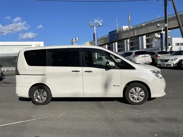 日産 セレナ