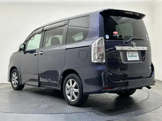 トヨタ ヴォクシー ZS 煌 愛媛県 2009(平21)年 11.4万km ダークバイオレットマイカメタリック ・ナビ（ワンセグＴＶ・ＢＴ・ＣＤ・ＤＶＤ・ＨＤＤ）/・バックカメラ　/・ＥＴＣ　/・前後ドラレコ　/・両側電動ドア　/・プッシュスタート　/・スマートキー　/・スペアキー