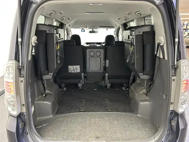 トヨタ ヴォクシー ZS 煌 愛媛県 2009(平21)年 11.4万km ダークバイオレットマイカメタリック ・ナビ（ワンセグＴＶ・ＢＴ・ＣＤ・ＤＶＤ・ＨＤＤ）/・バックカメラ　/・ＥＴＣ　/・前後ドラレコ　/・両側電動ドア　/・プッシュスタート　/・スマートキー　/・スペアキー