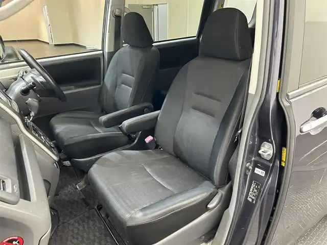 トヨタ ヴォクシー ZS 煌 愛媛県 2009(平21)年 11.4万km ダークバイオレットマイカメタリック ・ナビ（ワンセグＴＶ・ＢＴ・ＣＤ・ＤＶＤ・ＨＤＤ）/・バックカメラ　/・ＥＴＣ　/・前後ドラレコ　/・両側電動ドア　/・プッシュスタート　/・スマートキー　/・スペアキー