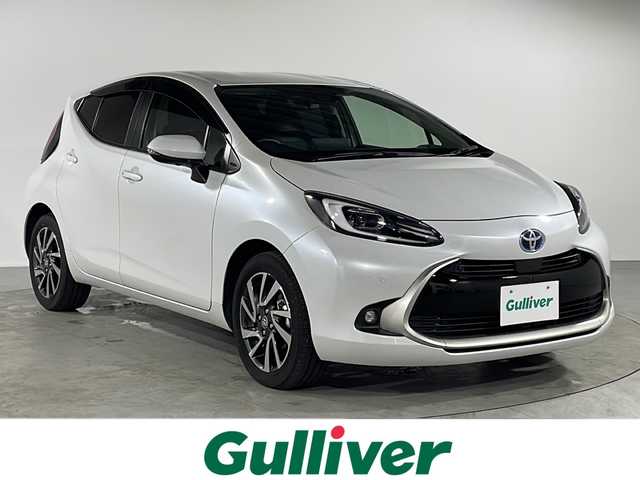 トヨタ アクア Z 福岡県 2023(令5)年 2.8万km プラチナホワイトパールマイカ ・純正ナビ/・Bluetooth/・ラジオ/・フルセグTV/・IPoｄ/・ＵＳＢ/・全方位カメラ/・ビルトインETC2.0/・ルームミラー型ドライブレコーダー/・ステアリングヒーター/・シートヒーター/・コーナーセンサー/・16インチ純正ホイール