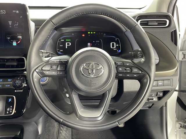 トヨタ アクア Z 福岡県 2023(令5)年 2.8万km プラチナホワイトパールマイカ ・純正ナビ/・Bluetooth/・ラジオ/・フルセグTV/・IPoｄ/・ＵＳＢ/・全方位カメラ/・ビルトインETC2.0/・ルームミラー型ドライブレコーダー/・ステアリングヒーター/・シートヒーター/・コーナーセンサー/・16インチ純正ホイール