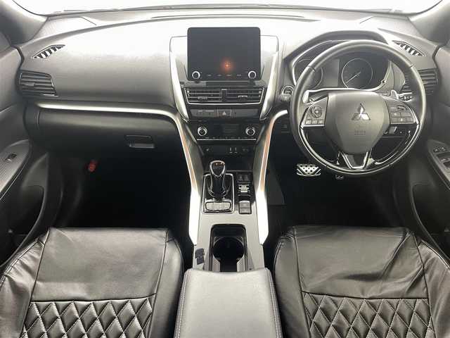 三菱 エクリプス クロス ＰＨＥＶ P 福島県 2021(令3)年 6.8万km ホワイトダイヤモンド eアシスト/・衝突軽減ブレーキ/・車線逸脱警報装置/・ブラインドスポットモニター/・コーナーセンサー/・レーダークルーズコントロール/・ヘッドアップディスプレイ/純正ナビ/・フルセグTV/Bluetooth/USB/・全方位カメラ/・ETC/・ドライブレコーダー/アイドリングストップ/電子パーキング/・オートホールド/革巻きステアリング/・ステアリングリモコン/・パドルシフト/・ステアリングヒーター/パワーシート(運転席)/・シートヒーター(運転席/助手席)/プッシュスタート/・スマートキー/LEDヘッドライト/・オートライト/・フォグライト/電動格納ミラー/純正フロアマット/ドアバイザー