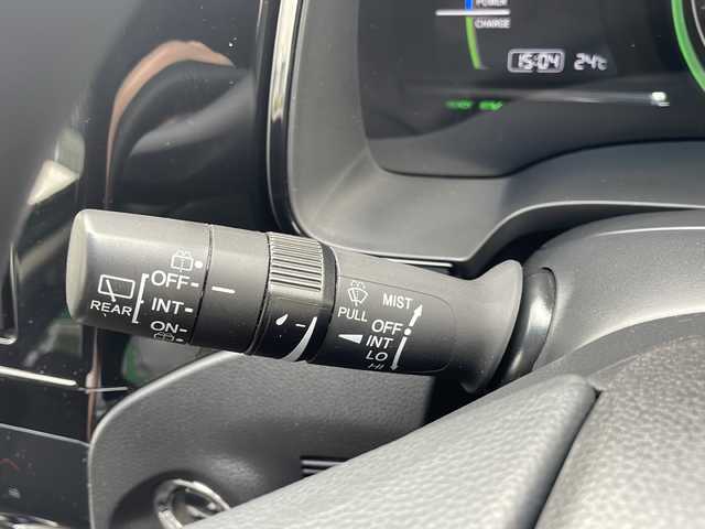 ホンダ シャトル ハイブリッド ホンダセンシング 青森県 2020(令2)年 10.5万km ルナシルバーM 4WD/純正メモリナビ・フルセグTV/バックカメラ/ホンダセンシング/衝突軽減ブレーキ/追従クルーズコントロール/レーンキープアシスト/ビルトインETC/ヒーテッドドアミラー/ワイパーデアイサー/スマートキー/プッシュスタート/純正フロアマット