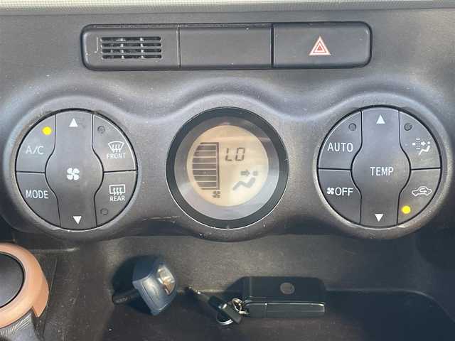トヨタ パッソ プラスハナ アプリコット 滋賀県 2012(平24)年 13万km パールホワイト1 純正ナビ/(Bluetooth/フルセグ/CD/DVD/AUX)/フォグ/スマートキー/ドアバイザー/AAC
