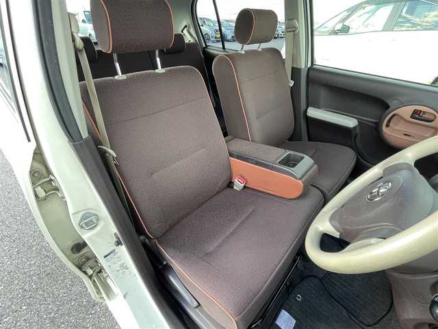 トヨタ パッソ プラスハナ アプリコット 滋賀県 2012(平24)年 13万km パールホワイト1 純正ナビ/(Bluetooth/フルセグ/CD/DVD/AUX)/フォグ/スマートキー/ドアバイザー/AAC