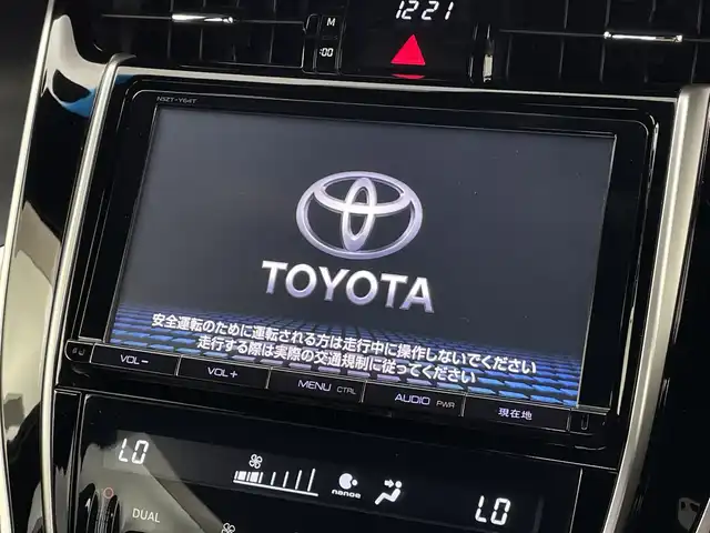 トヨタ ハリアー プレミアム 新潟県 2015(平27)年 7.7万km ホワイトパールクリスタルシャイン 禁煙車/純正メモリナビ/（BT/FM/AM/フルセグTV)/バックカメラ/ステアリングスイッチ/ドライブレコーダー/ハーフレザーシート/パワーシート/テレビキャンセラー/電格ミラー/ウィンカーミラー/自動防眩式インナーミラー/ドアバイザー/ETC/取扱説明書