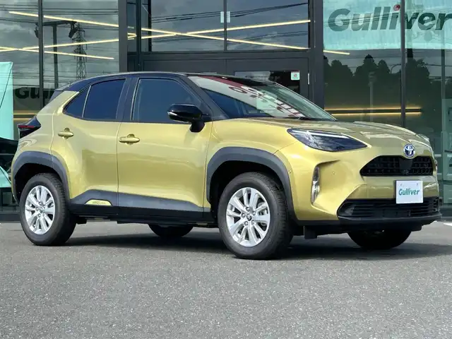 トヨタ ヤリスクロス ハイブリッド G 鹿児島県 2020(令2)年 1万km ブラックマイカ/ブラスゴールドメタリック 2トーン ハイブリッド車/純正ナビ/　　BT/フルセグ/アラウンドビューモニター/レーダークルーズコントロール/LEDヘッドライト/純正16インチアルミホイール/スマートキー/純正ビルトインETC/USBポート/オートマチックハイビーム