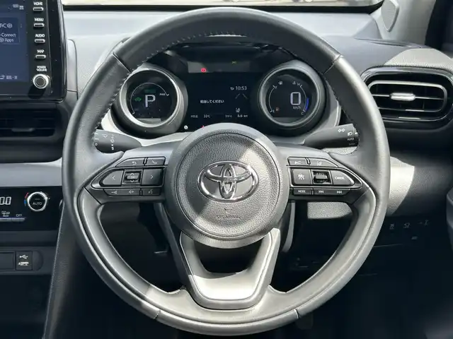 トヨタ ヤリスクロス ハイブリッド G 鹿児島県 2020(令2)年 1万km ブラックマイカ/ブラスゴールドメタリック 2トーン ハイブリッド車/純正ナビ/　　BT/フルセグ/アラウンドビューモニター/レーダークルーズコントロール/LEDヘッドライト/純正16インチアルミホイール/スマートキー/純正ビルトインETC/USBポート/オートマチックハイビーム