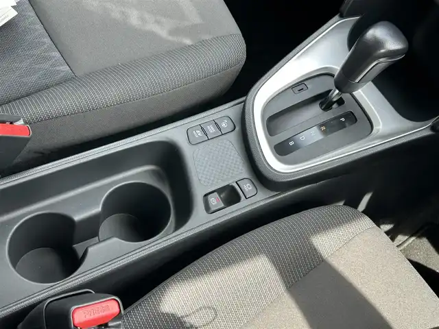 トヨタ ヤリスクロス ハイブリッド G 鹿児島県 2020(令2)年 1万km ブラックマイカ/ブラスゴールドメタリック 2トーン ハイブリッド車/純正ナビ/　　BT/フルセグ/アラウンドビューモニター/レーダークルーズコントロール/LEDヘッドライト/純正16インチアルミホイール/スマートキー/純正ビルトインETC/USBポート/オートマチックハイビーム