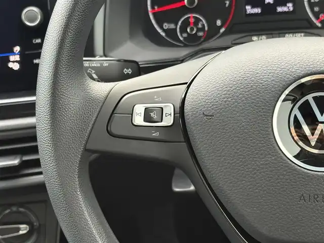フォルクスワーゲン ＶＷ ポロ TSIトレンドライン 三重県 2021(令3)年 3.5万km 白 ♪走行35093km/♪車検 令和8年12月24日迄/♪ターボ/フロントアシスト/純正ディスプレイオーディオ/・Bluetoothオーディオ/・Apple Car Play/・Android Auto/ステアリングスイッチ/アイドリングストップ/オートライト/ウィンカーミラー/オートリトラクタブルミラー/ヘッドライトレベライザー/プライバシーガラス/フロアマット/ETC2.0/サイド/カーテンエアバック