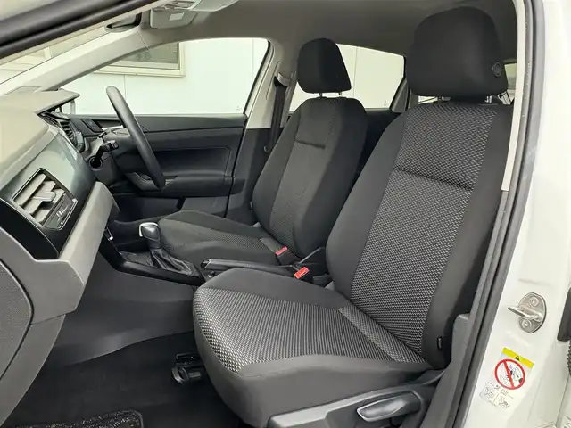 フォルクスワーゲン ＶＷ ポロ TSIトレンドライン 三重県 2021(令3)年 3.5万km 白 ♪走行35093km/♪車検 令和8年12月24日迄/♪ターボ/フロントアシスト/純正ディスプレイオーディオ/・Bluetoothオーディオ/・Apple Car Play/・Android Auto/ステアリングスイッチ/アイドリングストップ/オートライト/ウィンカーミラー/オートリトラクタブルミラー/ヘッドライトレベライザー/プライバシーガラス/フロアマット/ETC2.0/サイド/カーテンエアバック