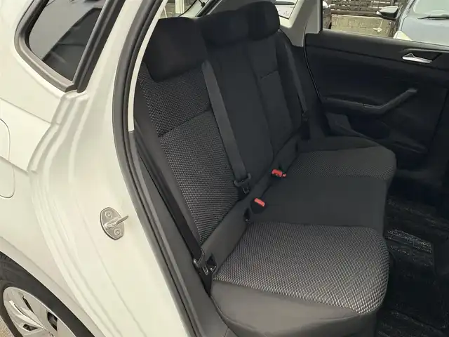 フォルクスワーゲン ＶＷ ポロ TSIトレンドライン 三重県 2021(令3)年 3.5万km 白 ♪走行35093km/♪車検 令和8年12月24日迄/♪ターボ/フロントアシスト/純正ディスプレイオーディオ/・Bluetoothオーディオ/・Apple Car Play/・Android Auto/ステアリングスイッチ/アイドリングストップ/オートライト/ウィンカーミラー/オートリトラクタブルミラー/ヘッドライトレベライザー/プライバシーガラス/フロアマット/ETC2.0/サイド/カーテンエアバック