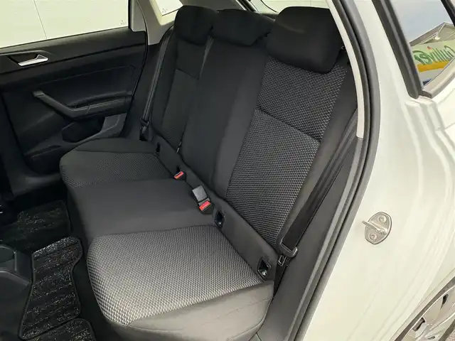 フォルクスワーゲン ＶＷ ポロ TSIトレンドライン 三重県 2021(令3)年 3.5万km 白 ♪走行35093km/♪車検 令和8年12月24日迄/♪ターボ/フロントアシスト/純正ディスプレイオーディオ/・Bluetoothオーディオ/・Apple Car Play/・Android Auto/ステアリングスイッチ/アイドリングストップ/オートライト/ウィンカーミラー/オートリトラクタブルミラー/ヘッドライトレベライザー/プライバシーガラス/フロアマット/ETC2.0/サイド/カーテンエアバック