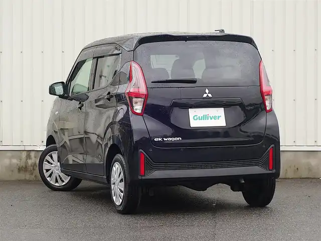 三菱 ｅＫワゴン M 山形県 2024(令6)年 0.8万km アメジストブラック 4WD/衝突被害軽減システム/純正カーオーディオ/　　【CD USB AUX AM/FM】/バックカメラ/オートライト/シートヒーター/アイドリングストップ/コーナーセンサー/ステアリングスイッチ/スマートルームミラー/電動格納ミラー/純正フロアマット/ドアバイザ―/リモコンキー/スペアキー