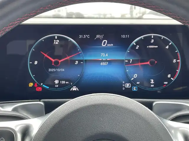 メルセデス・ベンツ Ｍ・ベンツ ＧＬＢ２００ｄ 4マチック AMGライン 東京都 2023(令5)年 0.7万km ポーラホワイト ワンオーナー　/純正ナビ／フルセグＴＶ　/ハーフレザー　/シートヒーター　/レーダーセーフティＰＫＧ　/ＡＣＣ　/ＢＳＭ　/レーンキープ　/前後ドラレコ　/ＥＴＣ　/スマートキー　/トノカバー　/ＥＴＣ　/ＬＥＤヘッドライト