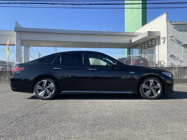 トヨタ クラウン ハイブリッド RS アドバンス 三重県 2018(平30)年 6.4万km プレシャスブラックパール 純正ナビ、地デジ、Bluetooth、CD、DVD/バックカメラ/プリクラッシュセーフティ/ブラインドスポットモニター/レーダークルーズコントロール/革巻きステア/パドルシフト/ウインカーミラー/リアオートサンシェード/スマートキー×２/エンジンスターター/スイングエアコン/前席シートヒーター、エアシート、パワーシート/ステアリングヒーター/デジタルインナーミラー/LEDヘッドライト/ビルトインETC/オートマチックハイビーム/純正ドライブレコーダー（前方録画）/クリアランスソナー（前後）/整備手帳、取説