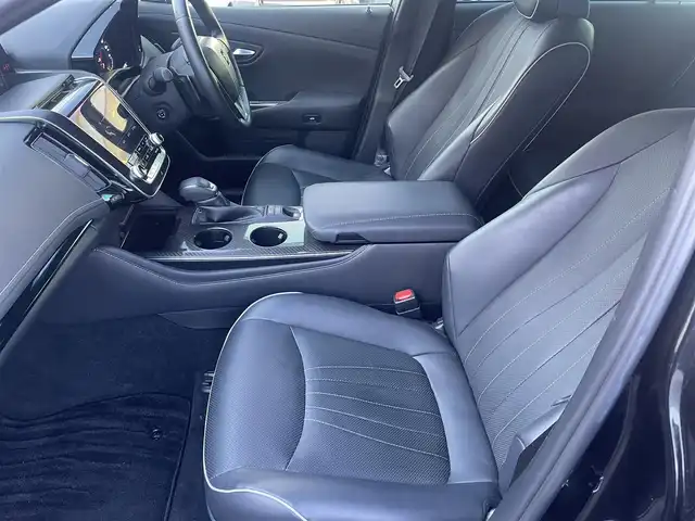 トヨタ クラウン ハイブリッド RS アドバンス 三重県 2018(平30)年 6.4万km プレシャスブラックパール 純正ナビ、地デジ、Bluetooth、CD、DVD/バックカメラ/プリクラッシュセーフティ/ブラインドスポットモニター/レーダークルーズコントロール/革巻きステア/パドルシフト/ウインカーミラー/リアオートサンシェード/スマートキー×２/エンジンスターター/スイングエアコン/前席シートヒーター、エアシート、パワーシート/ステアリングヒーター/デジタルインナーミラー/LEDヘッドライト/ビルトインETC/オートマチックハイビーム/純正ドライブレコーダー（前方録画）/クリアランスソナー（前後）/整備手帳、取説