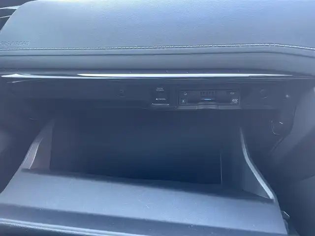 トヨタ クラウン ハイブリッド RS アドバンス 三重県 2018(平30)年 6.4万km プレシャスブラックパール 純正ナビ、地デジ、Bluetooth、CD、DVD/バックカメラ/プリクラッシュセーフティ/ブラインドスポットモニター/レーダークルーズコントロール/革巻きステア/パドルシフト/ウインカーミラー/リアオートサンシェード/スマートキー×２/エンジンスターター/スイングエアコン/前席シートヒーター、エアシート、パワーシート/ステアリングヒーター/デジタルインナーミラー/LEDヘッドライト/ビルトインETC/オートマチックハイビーム/純正ドライブレコーダー（前方録画）/クリアランスソナー（前後）/整備手帳、取説