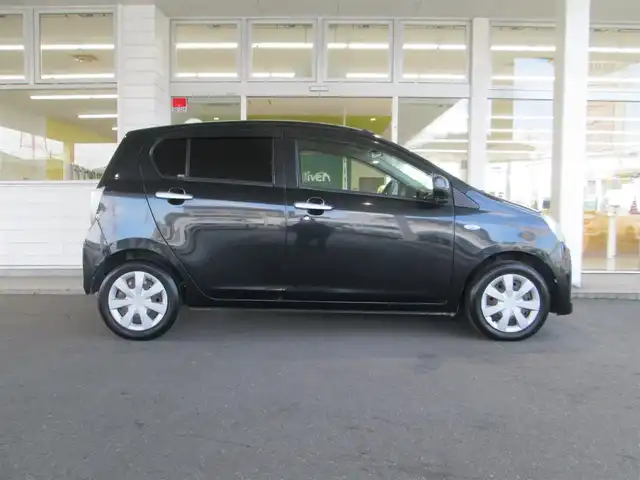 ダイハツ ミラ イース X 千葉県 2012(平24)年 7.1万km ブラックマイカメタリック ワンオーナー/純正オーディオ【CD/AUX/ラジオ】/アイドリングストップ/ヘッドライトレベライザー/電動格納式ミラー/純正フロアマット/純正ドアバイザー/スペアキー(1本)/新車時保証書/取扱説明書