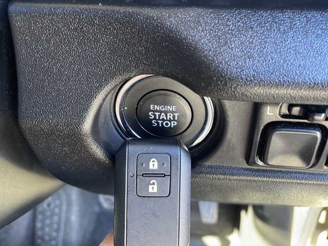 スズキ ジムニー XC 三重県 2018(平30)年 4.8万km シフォンアイボリーメタリックブラック2トーンルーフ 禁煙　/社外ナビ/ビルトインETC/4WD/シートヒーター/ヒーテッドドアミラー/インタークーラーターボ/アダプティブクルーズコントロール/レーンキープアシスト/ダウンヒルアシストコントロール/デュアルセンサーブレーキサポート/プリクラッシュ/革巻きステア/ステアスイッチ/LEDオートライト