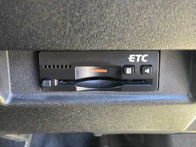 スズキ ジムニー XC 三重県 2018(平30)年 4.8万km シフォンアイボリーメタリックブラック2トーンルーフ 禁煙　/社外ナビ/ビルトインETC/4WD/シートヒーター/ヒーテッドドアミラー/インタークーラーターボ/アダプティブクルーズコントロール/レーンキープアシスト/ダウンヒルアシストコントロール/デュアルセンサーブレーキサポート/プリクラッシュ/革巻きステア/ステアスイッチ/LEDオートライト