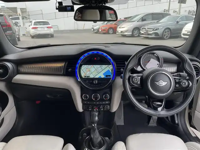 ＭＩＮＩ ミニ クーパー S コンバーチブル 鹿児島県 2017(平29)年 3.3万km ペッパー・ホワイト オプション18インチアルミホイール/LEDヘッドライト/HDDナビ/バックカメラ/アイドリングストップ/クルーズコントロール/プッシュスタート/ETC