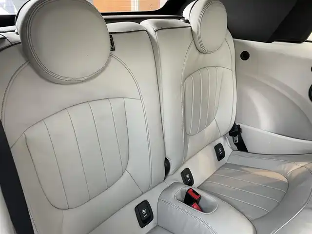 ＭＩＮＩ ミニ クーパー S コンバーチブル 鹿児島県 2017(平29)年 3.3万km ペッパー・ホワイト オプション18インチアルミホイール/LEDヘッドライト/HDDナビ/バックカメラ/アイドリングストップ/クルーズコントロール/プッシュスタート/ETC