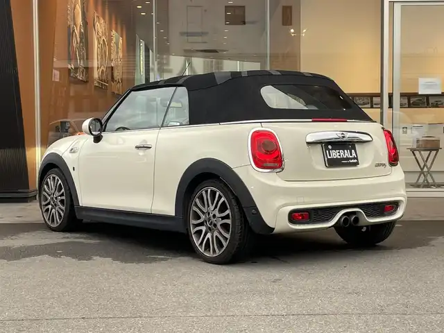 ＭＩＮＩ ミニ クーパー S コンバーチブル 鹿児島県 2017(平29)年 3.3万km ペッパー・ホワイト オプション18インチアルミホイール/LEDヘッドライト/HDDナビ/バックカメラ/アイドリングストップ/クルーズコントロール/プッシュスタート/ETC