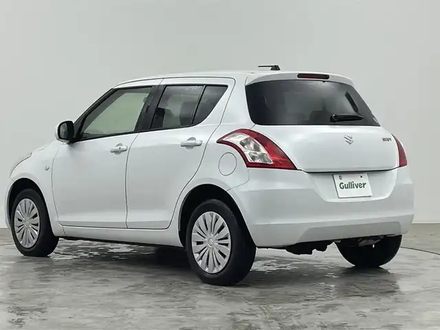 スズキ スイフト XG 群馬県 2015(平27)年 6万km スノーホワイトパール ４ＷＤ　社外オーディオ　シートヒーター　純正１５インチホイール　ＥＴＣ　スマートキー　スペアキー　横滑り防止装置　盗難防止装置　ＡＢＳ　オートエアコン　パワーウィンドウ　パワーステアリング　禁煙車