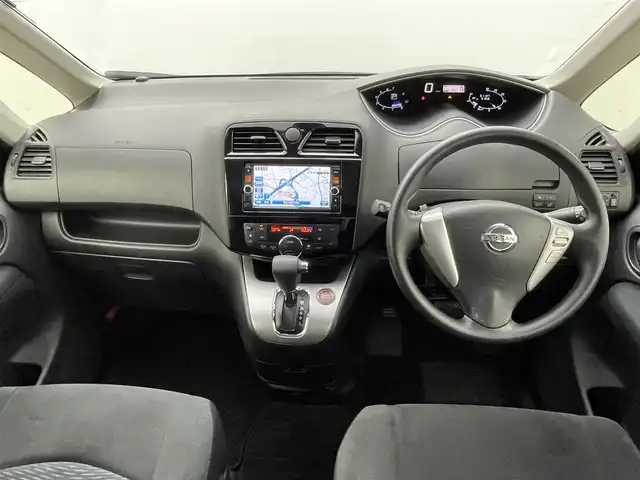 日産 セレナ 20X S HV Aセーフティ 熊本県 2014(平26)年 5.2万km ブリリアントシルバー ワンオーナー　/禁煙車　/純正ナビ（ＣＤ・ＤＶＤ・ワンセグ・ＢＴ）/全周囲カメラ　/片側パワースライドドア　/前後クリアランスソナー　/衝突軽減ブレーキ　/横滑り防止/アイドリングストップ/電動格納ミラー/オートライト/スマートキー　/プッシュスタート/スペア１本/保証書/取扱説明書