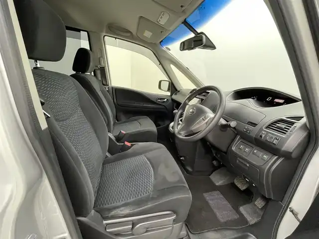 日産 セレナ 20X S HV Aセーフティ 熊本県 2014(平26)年 5.2万km ブリリアントシルバー ワンオーナー　/禁煙車　/純正ナビ（ＣＤ・ＤＶＤ・ワンセグ・ＢＴ）/全周囲カメラ　/片側パワースライドドア　/前後クリアランスソナー　/衝突軽減ブレーキ　/横滑り防止/アイドリングストップ/電動格納ミラー/オートライト/スマートキー　/プッシュスタート/スペア１本/保証書/取扱説明書