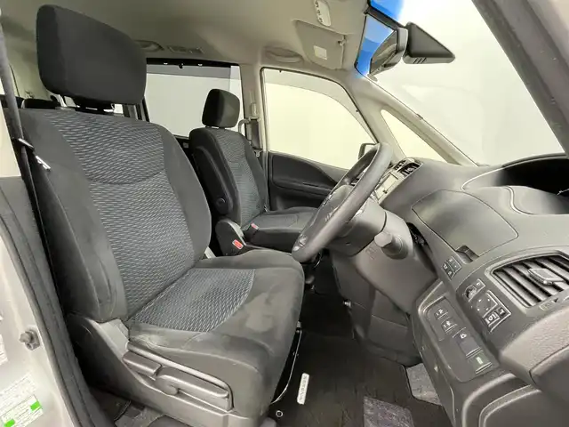 日産 セレナ 20X S HV Aセーフティ 熊本県 2014(平26)年 5.2万km ブリリアントシルバー ワンオーナー　/禁煙車　/純正ナビ（ＣＤ・ＤＶＤ・ワンセグ・ＢＴ）/全周囲カメラ　/片側パワースライドドア　/前後クリアランスソナー　/衝突軽減ブレーキ　/横滑り防止/アイドリングストップ/電動格納ミラー/オートライト/スマートキー　/プッシュスタート/スペア１本/保証書/取扱説明書
