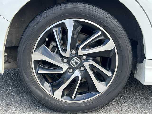 ホンダ ステップワゴン スパーダ クルスピセンシング 埼玉県 2016(平28)年 5.6万km パール ワンオーナー/ホンダセンシング/衝突軽減ブレーキ/追従クルーズコントロール/レーンキープ/純正ナビゲーション/CD/DVD/BT/DTV/バックカメラ/ハーフレザーシート/シートヒーター/ウインカードアミラー/７人乗りキャプテンシート/LEDヘッドライト/アイドリングストップ/スマートキー/スペアキー/ドライブレコーダー/ETC/新車保証書