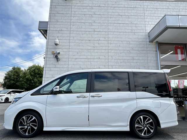 ホンダ ステップワゴン スパーダ クルスピセンシング 埼玉県 2016(平28)年 5.6万km パール ワンオーナー/ホンダセンシング/衝突軽減ブレーキ/追従クルーズコントロール/レーンキープ/純正ナビゲーション/CD/DVD/BT/DTV/バックカメラ/ハーフレザーシート/シートヒーター/ウインカードアミラー/７人乗りキャプテンシート/LEDヘッドライト/アイドリングストップ/スマートキー/スペアキー/ドライブレコーダー/ETC/新車保証書