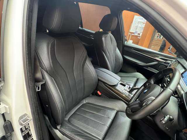 ＢＭＷ Ｘ５ xDrive 35d Mスポーツ 千葉県 2018(平30)年 4.9万km アルピンホワイトⅢ ７人乗り　/プライムＰＫＧ　/セレクトＰＫＧ　/パノラマＳＲ　/ＡＣＣ　/黒革シート　/ｈａｒｍａｎｋａｒｄｏｎサウンド　/シートヒーター　/電動リアゲート　/ＰＤＣ　/ＬＥＤライト　/衝突軽減Ｂ　/ＢＳＭ　/ＬＫＡ　/ＥＴＣ