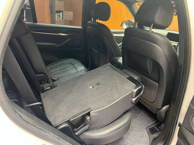 ＢＭＷ Ｘ５ xDrive 35d Mスポーツ 千葉県 2018(平30)年 4.9万km アルピンホワイトⅢ ７人乗り　/プライムＰＫＧ　/セレクトＰＫＧ　/パノラマＳＲ　/ＡＣＣ　/黒革シート　/ｈａｒｍａｎｋａｒｄｏｎサウンド　/シートヒーター　/電動リアゲート　/ＰＤＣ　/ＬＥＤライト　/衝突軽減Ｂ　/ＢＳＭ　/ＬＫＡ　/ＥＴＣ