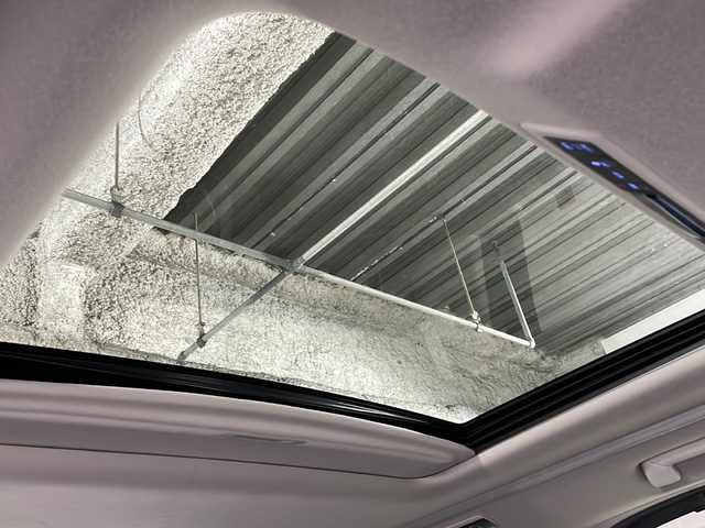 トヨタ アルファード S Cパッケージ 沖縄県 2022(令4)年 4.5万km ホワイトパールクリスタルシャイン 県外仕入　/禁煙車　/純正９インチナビ　/サンルーフ　/純正フリップダウンモニター　/両側パワースライドドア　/プリクラッシュセーフティ　/パワーバックドア　/追従クルーズコントロール/前後ドライブレコーダー　/電動リアゲート/クリアランスソナー/シートベンチレーション/ステアリングヒーター/ステアリングリモコン/レザーシート