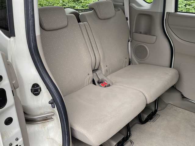 ホンダ Ｎ ＢＯＸ G Lパッケージ 新潟県 2013(平25)年 9.6万km プレミアムホワイトパール 4WD/CD/AUX/片側パワースライドドア/ベンチシート/ステアリングスイッチ/スマートキー/プッシュスタート/純正14インチアルミホイール