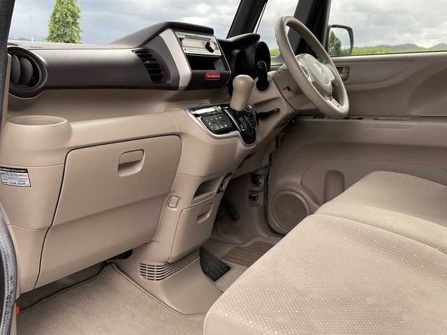 ホンダ Ｎ ＢＯＸ G Lパッケージ 新潟県 2013(平25)年 9.6万km プレミアムホワイトパール 4WD/CD/AUX/片側パワースライドドア/ベンチシート/ステアリングスイッチ/スマートキー/プッシュスタート/純正14インチアルミホイール
