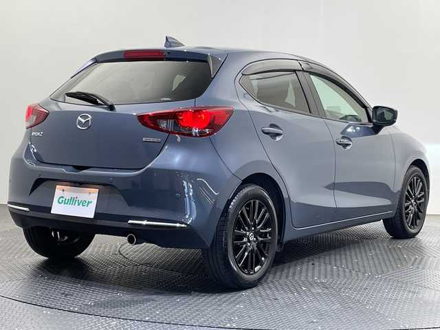 マツダ マツダ２ 15S ブラックトーンED 愛媛県 2022(令4)年 1.1万km ポリメタルグレーM ８．８型ナビ/フルセグ／Ｂｌｕｅｔｏｏｔｈ／ＣＤ／ＤＶＤ／ＵＳＢ/全方位カメラ/衝突軽減ブレーキ/レーダークルーズコントロール/前後コーナーセンサー/ブラインドスポットモニター/レーンキープアシスト/LEDヘッドライト