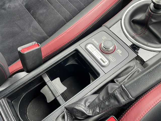 スバル ＷＲＸ ＳＴＩ STI タイプS 福井県 2018(平30)年 8万km クリスタルホワイトP ワンオーナー /アドバンスドセーフティパッケージ/6MT/ターボ/4WD/SI-DRIVE/純正8インチメモリナビゲーション/（CD/DVD/BT）/フルセグテレビ /バックカメラ/サイドカメラ/ブラインドスポットモニター/USBポート/純正19インチアルミホイール/ハーフレザーシート/LEDヘッドライト/D席パワーシート /前席シートヒーター /ETC/ステアリングリモコン/オートライト/プッシュスタート/スマートキー/保証書/取扱説明書