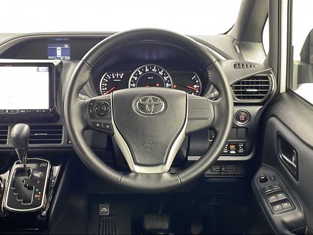 トヨタ ヴォクシー ZS 煌Ⅱ 栃木県 2016(平28)年 8.3万km ホワイトパールクリスタルシャイン アルパイン9型ナビ/　　CD/DVD/Bluetooth/AM/FM/フルセグTV/バックカメラ/ビルトインETC/トヨタセーフティセンス/・プリクラッシュセーフティ/・レーンデパーチャーアラート/・オートマチックハイビーム/12.8型フリップダウンモニター/両側パワースライドドア/純正15インチAW/純正フロアマット/純正ドアバイザー/革調シートカバー/オートライト/LEDヘッドライト/LEDフォグ/プッシュスタート/スマートキー