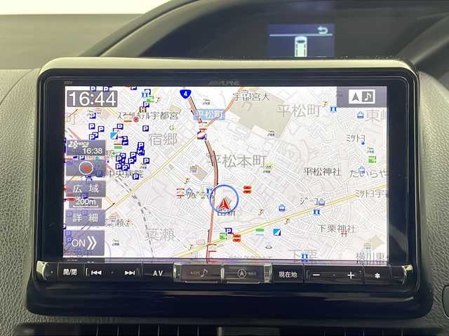 トヨタ ヴォクシー ZS 煌Ⅱ 栃木県 2016(平28)年 8.3万km ホワイトパールクリスタルシャイン アルパイン9型ナビ/　　CD/DVD/Bluetooth/AM/FM/フルセグTV/バックカメラ/ビルトインETC/トヨタセーフティセンス/・プリクラッシュセーフティ/・レーンデパーチャーアラート/・オートマチックハイビーム/12.8型フリップダウンモニター/両側パワースライドドア/純正15インチAW/純正フロアマット/純正ドアバイザー/革調シートカバー/オートライト/LEDヘッドライト/LEDフォグ/プッシュスタート/スマートキー