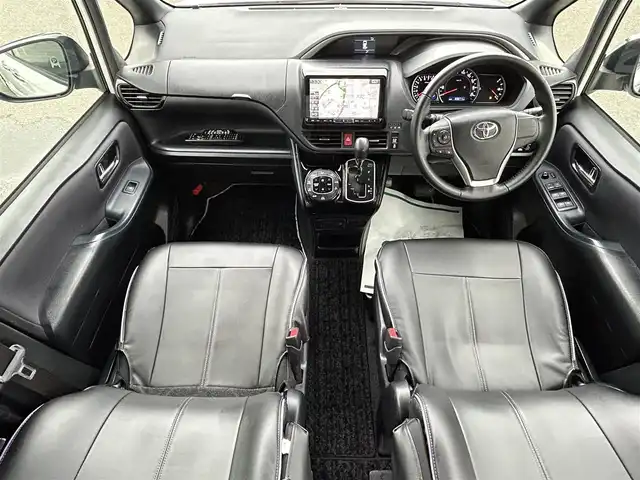 トヨタ ヴォクシー ZS 煌Ⅱ 福岡県 2016(平28)年 8.3万km ホワイトパールクリスタルシャイン アルパイン9型ナビ【フルセグTV/CD/DVD/Bluetooth】 バックカメラ ビルトインETC トヨタセーフティセンス  オートマチックハイビーム フリップダウンモニター 両側パワースライドドア 純正15インチAW 純正フロアマット オートライト LEDヘッドライト LEDフォグ プッシュスタート スマートキー