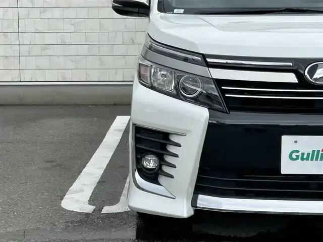 トヨタ ヴォクシー ZS 煌Ⅱ 福岡県 2016(平28)年 8.3万km ホワイトパールクリスタルシャイン アルパイン9型ナビ【フルセグTV/CD/DVD/Bluetooth】 バックカメラ ビルトインETC トヨタセーフティセンス  オートマチックハイビーム フリップダウンモニター 両側パワースライドドア 純正15インチAW 純正フロアマット オートライト LEDヘッドライト LEDフォグ プッシュスタート スマートキー