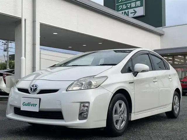 トヨタ プリウス G 熊本県 2009(平21)年 8.9万km ホワイトパールクリスタルシャイン 純正CDオーディオ/【AM/FM/CD/AUX】/クルーズコントロール/オートライト/純正15インチAW/プッシュスタート/スマートキー/ウィンカーミラー/純正フロアマット/純正バイザー/ETC/革巻きステアリング/ステアリングスイッチ