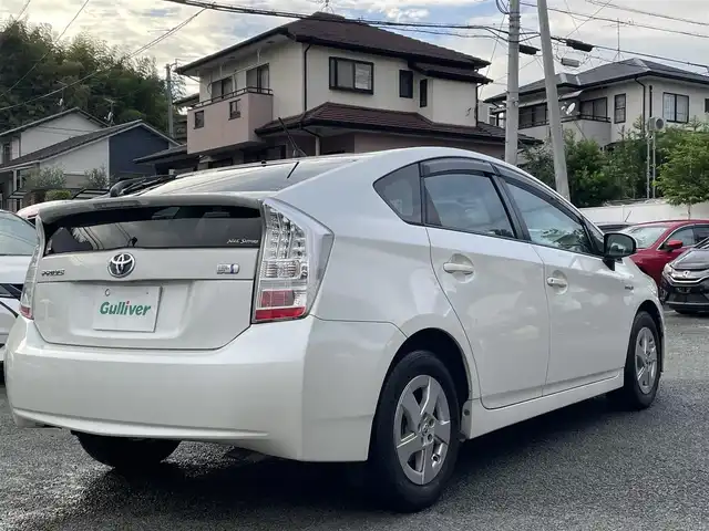 トヨタ プリウス G 熊本県 2009(平21)年 8.9万km ホワイトパールクリスタルシャイン 純正CDオーディオ/【AM/FM/CD/AUX】/クルーズコントロール/オートライト/純正15インチAW/プッシュスタート/スマートキー/ウィンカーミラー/純正フロアマット/純正バイザー/ETC/革巻きステアリング/ステアリングスイッチ